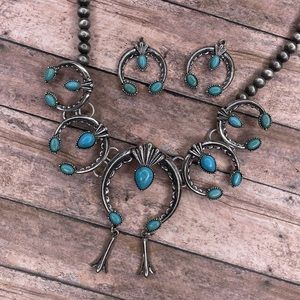 Squash blossom necklace set